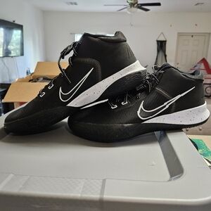 Nike Kyrie Flytrap IV Size 14